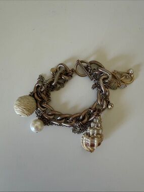 Vintage Charm Chain Bracelet with Shell and Pearl Accents - Silver-Toned